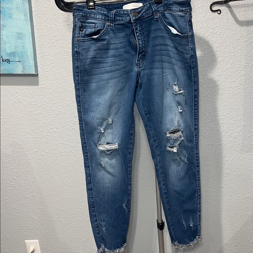 KanCan Distressed Ankle Jeans in Blue
